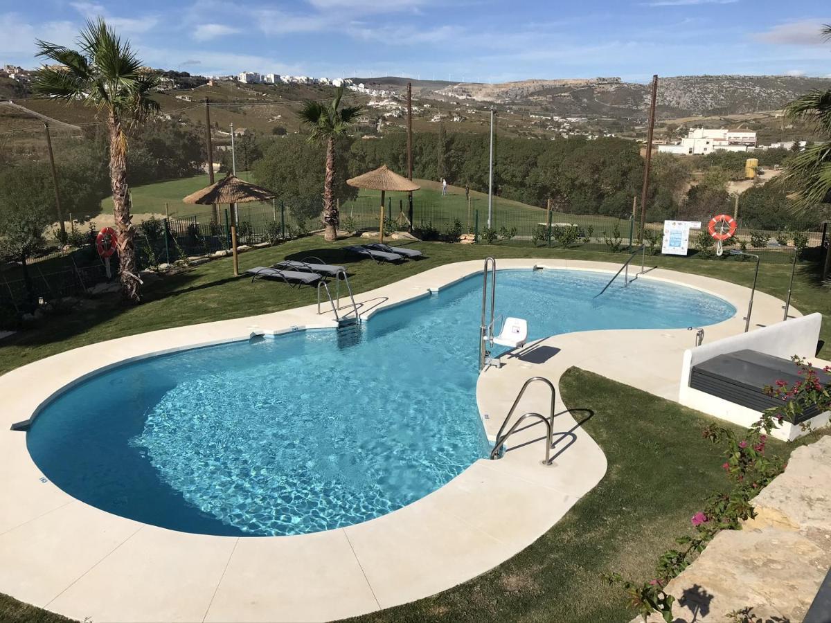 Spacious Apartment With Views In Malaga 77 M² Shared Pool San Luis de Sabinillas Εξωτερικό φωτογραφία